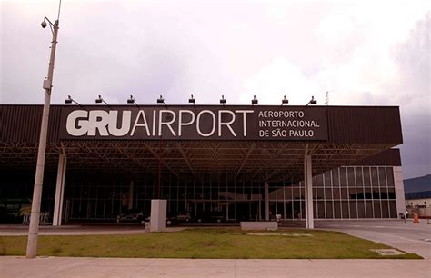 voo gol chapeco guarulhos  It is popularly known locally as either Cumbica Airport, after the district where it is located and the Brazilian Air